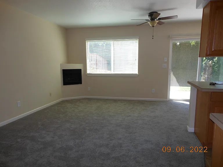 400 Walnut Way — Photo 19