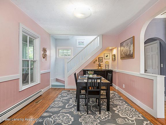 5th image of 316 Charles Ave SE
