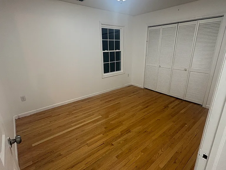 218 Danforth Ave #2 — Photo 9
