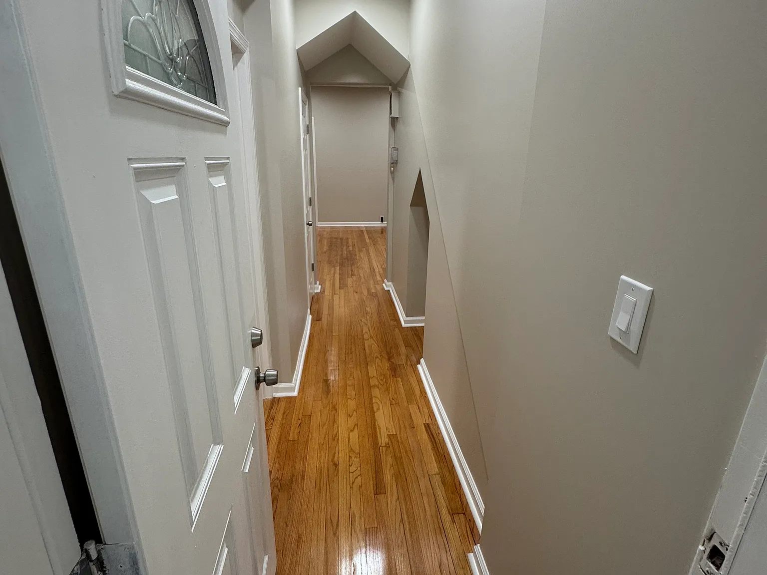 2 bed, 1200 sqft, $2,500 — Photo 2
