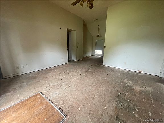2nd image of 1615 Vista View Dr