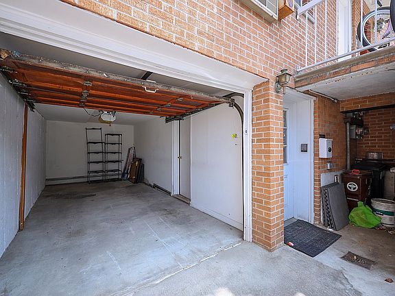 5th image of 1839 Benson Ave APT 1