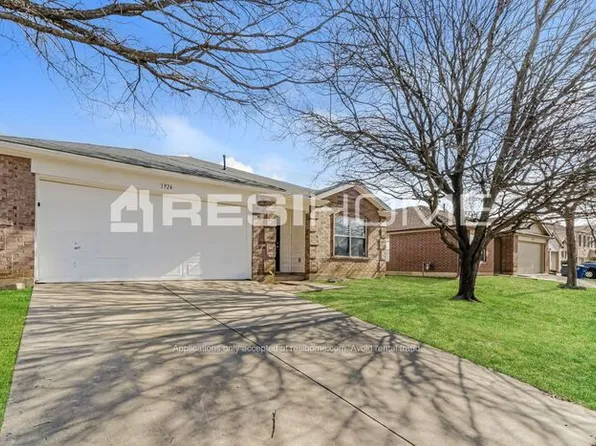 1924 Earnhardt Way, Dallas, TX 75217