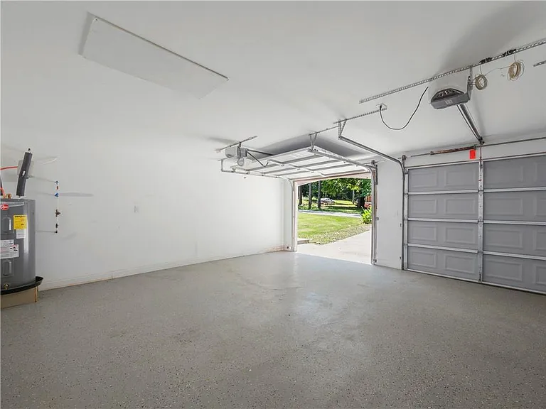 192 Hoke St — Photo 5