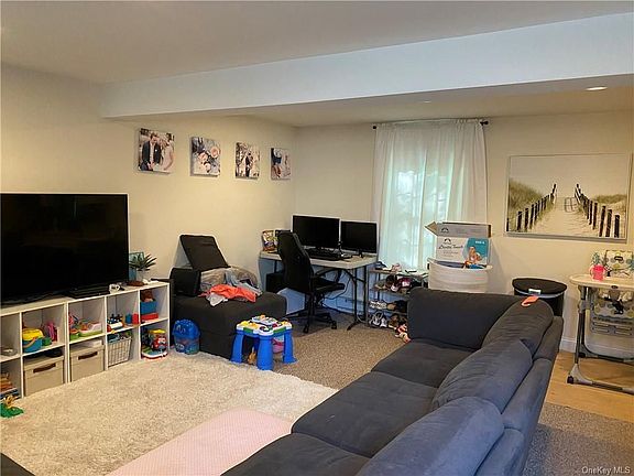3rd image of 3775 Mahopac St