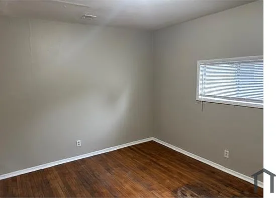 3 bed, 964 sqft, $1,400 — Photo 3