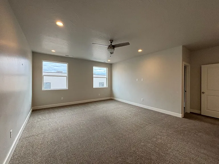 1073 S 4380 W — Photo 41