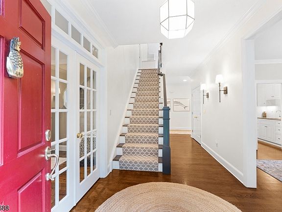 4th image of 7 Red Oak Row