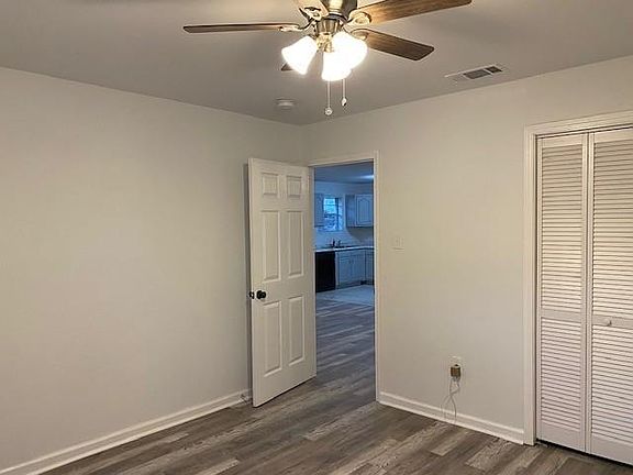 2nd image of 8023 Devine Ave