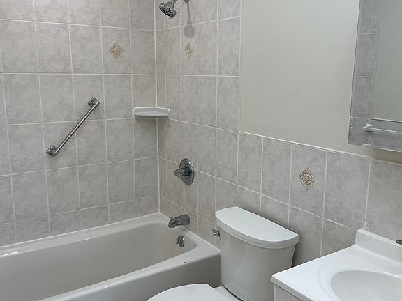 2nd image of 14 Roanoke St Floor 1