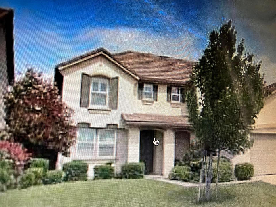 1st image of 2905 Saxton Dr