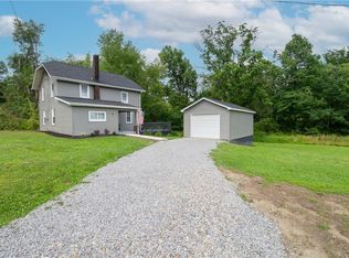 8 Mitchell Rd, New Wilmington, PA 16142