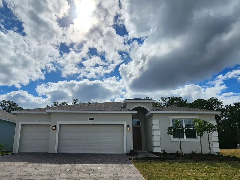 6278 Lakepine St — Photo 1