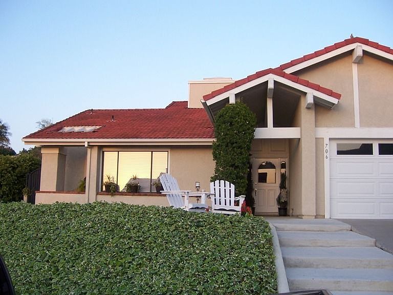 1st image of 706 Calle Contenta