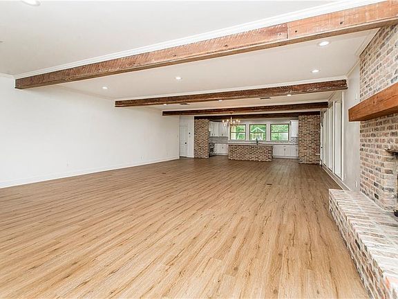 4th image of 15780 Irene Rd