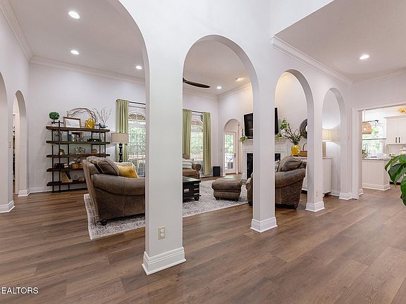 5th image of 5400 Kesterbrooke Blvd