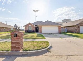 15900 Vicki Dr, Oklahoma City, OK 73170
