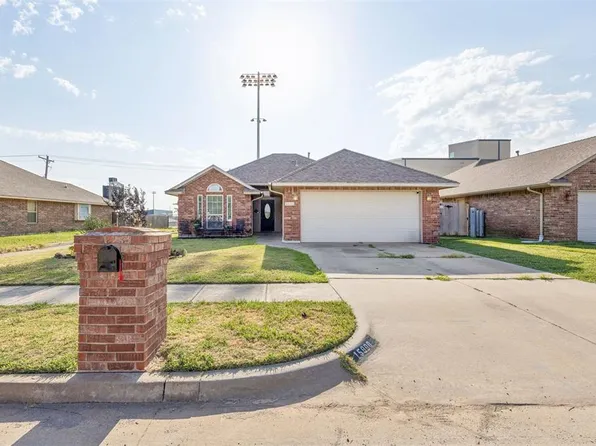 15900 Vicki Dr, Oklahoma City, OK 73170