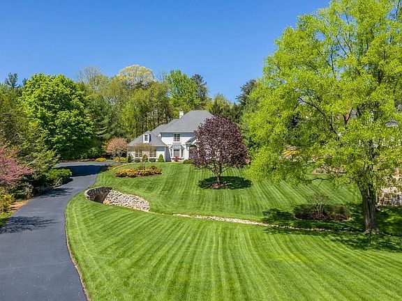 3rd image of 6512 Fairway Estates Dr