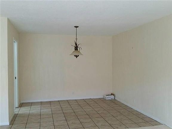 4th image of 252 Shadow Mountain Dr #F