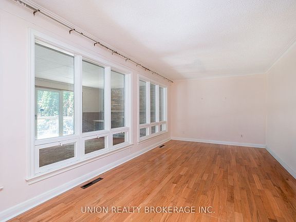 5th image of 37 Shirley Cres