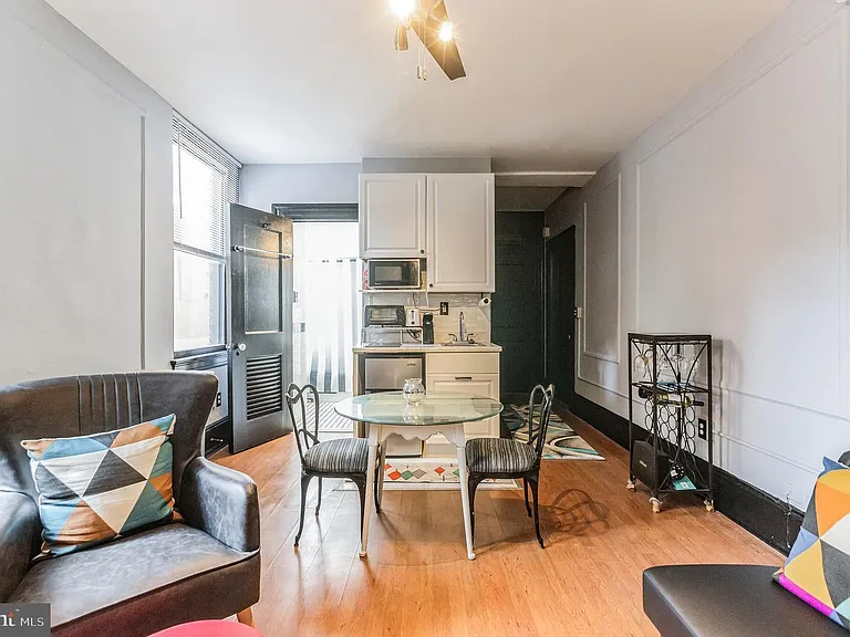 1324 Locust St #519 — Photo 7