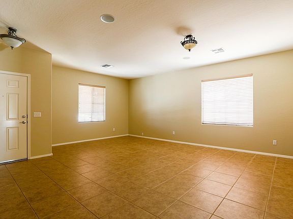 5th image of 3661 E Vallejo Ct