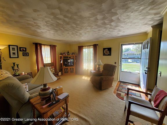 3rd image of 1713 Yorkleigh Dr