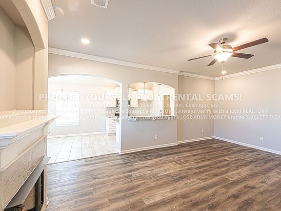 3rd image of 4476 W Newton Ave