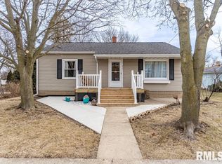 210 N Tazewell St, Metamora, IL 61548