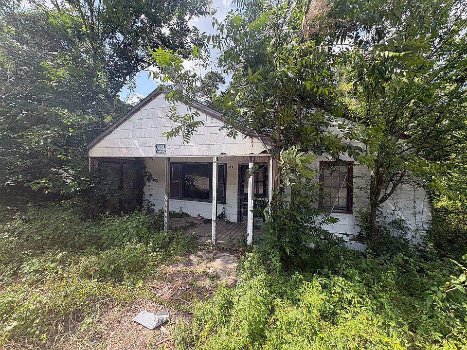 1st image of 694 Augusta Rd