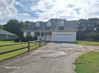 182 Adams Place Dr, Royston, GA 30662
