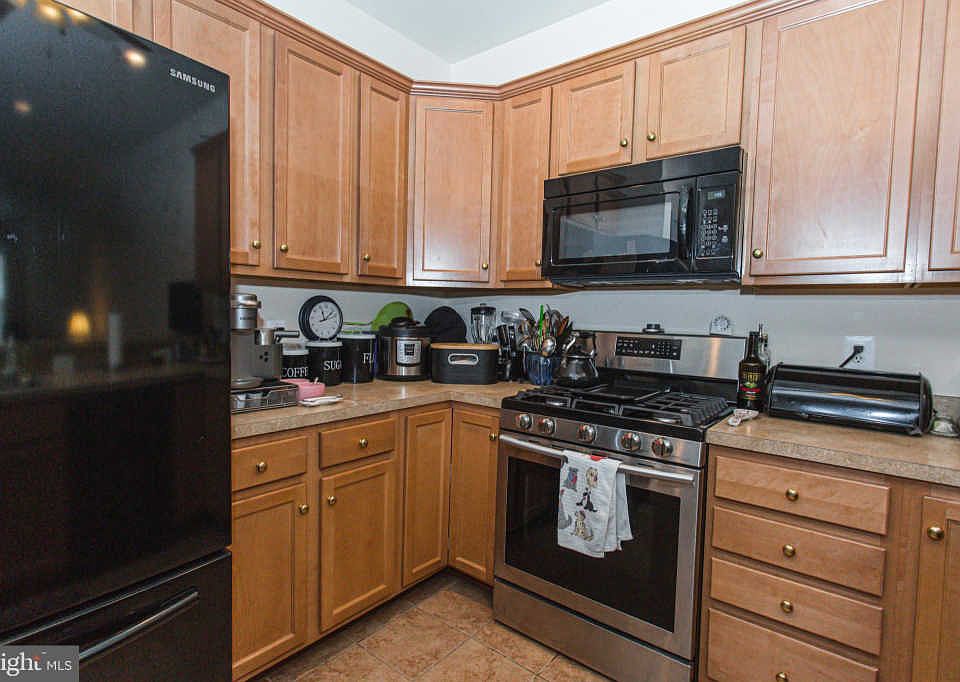 1st image of 172 Castle Hill Dr