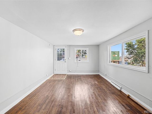 5th image of 2810 W Short Place