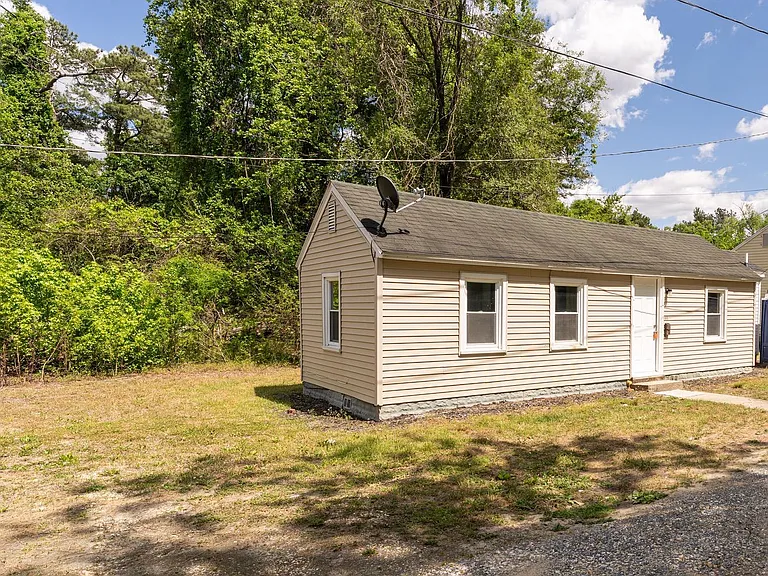117 Davis Ln — Photo 2