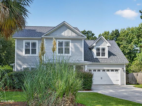 3rd image of 204 Palm Cottage Drive