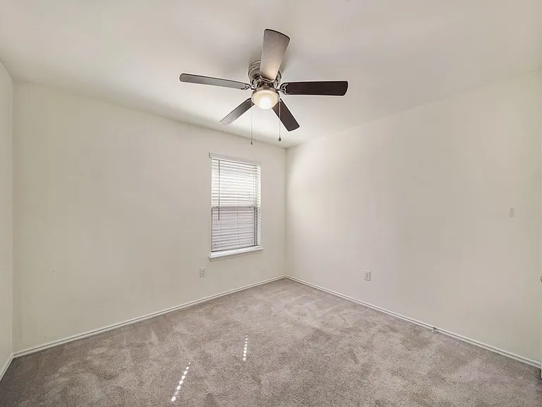 2611 Lapwing Dr — Photo 7