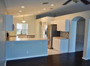 5229 Prairie Dunes Village Cir, Lake Worth, FL 33463