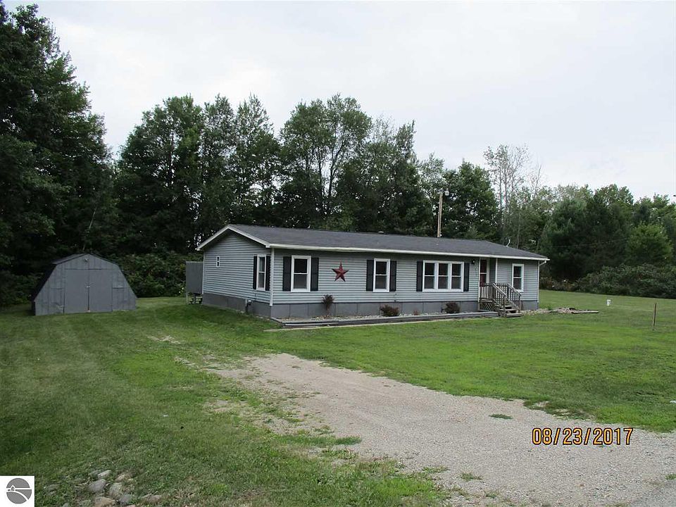 1st image of 6130 Oakwood Dr
