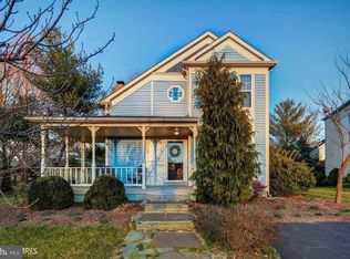 20 Brookmeade Ct, Sterling, VA 20165