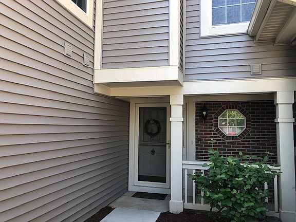 3rd image of 919 Little Falls Ct