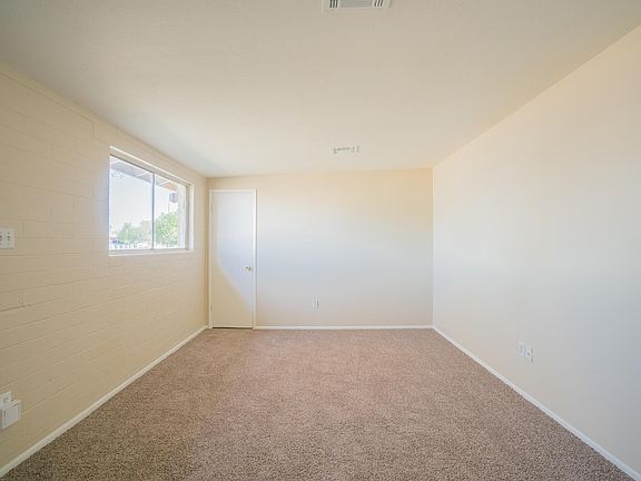 4th image of 6449 W Columbus Ave