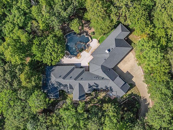 2nd image of 3402 Ridge Bluff Cir