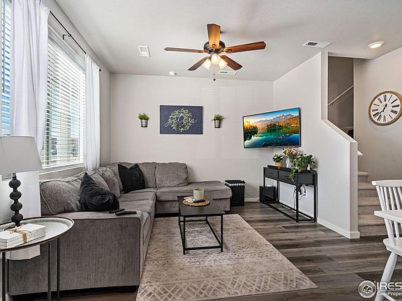 4th image of 277 Molinar St