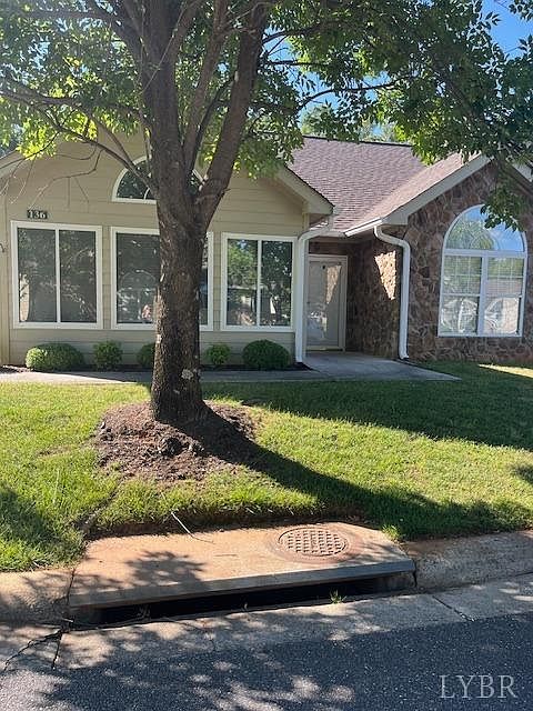 2nd image of 136 Salisbury Cir