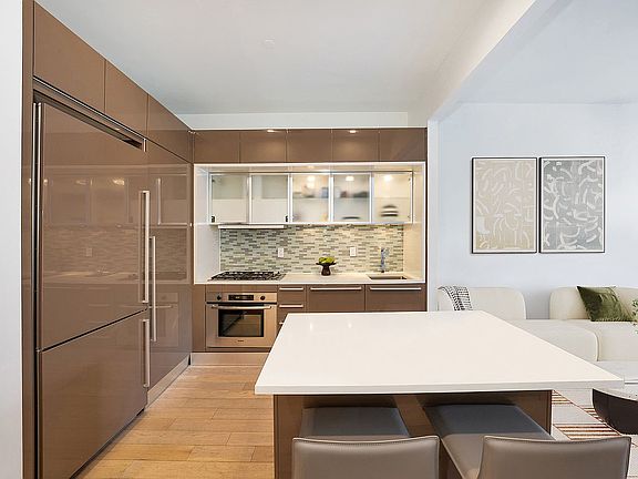 4th image of 75 Wall St APT 29D