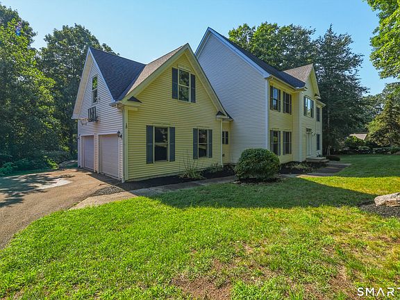 4th image of 15 Davison Road