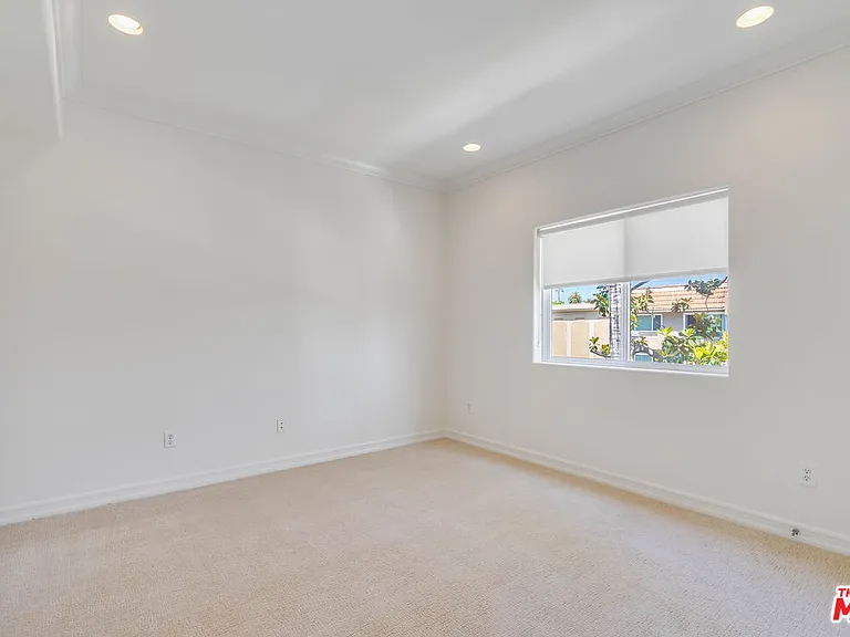2335 S Bentley Ave #201 — Photo 6
