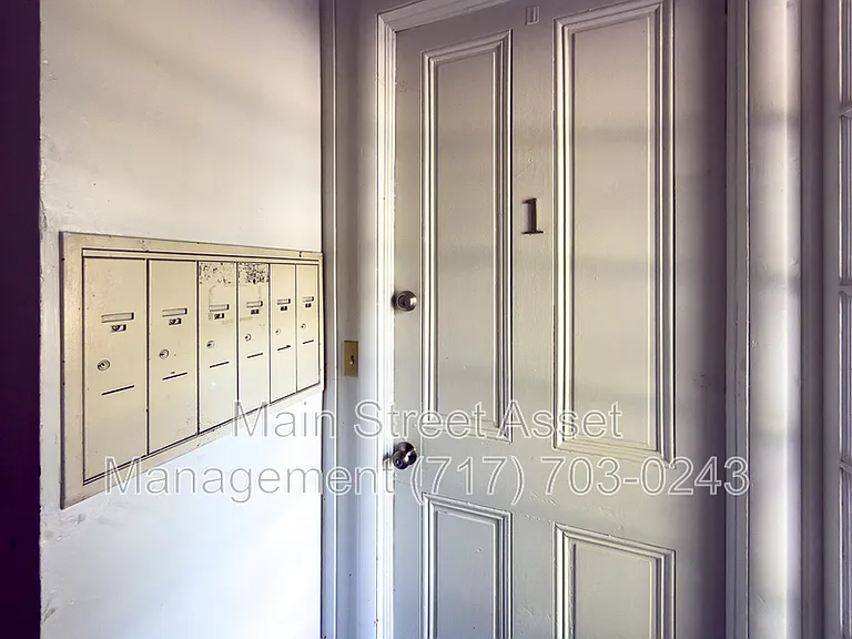 2108 Walnut St #1 — Photo 14