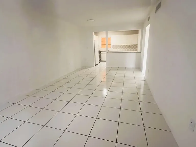 Allegro Apartments — Photo 7